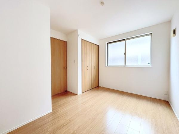 横浜市鶴見区栄町通１丁目の中古一戸建の洋室