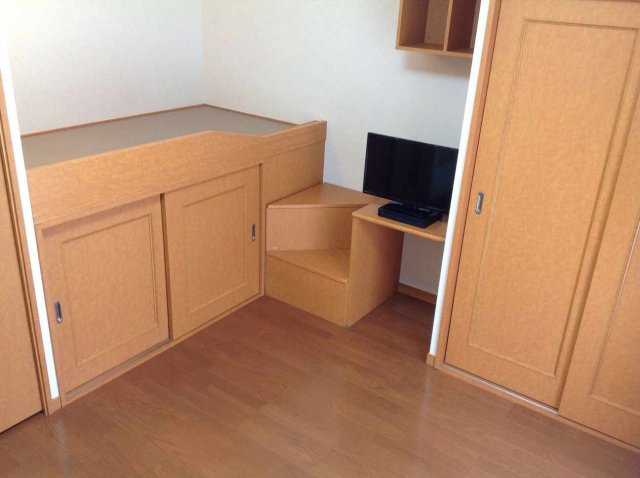 レオパレスフォレスト東林間の居間・リビング|1F