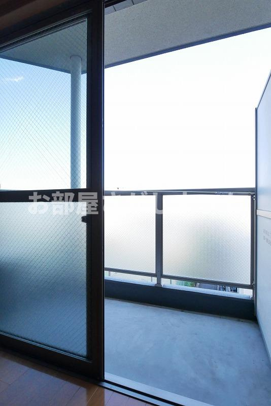 ＴＲＡＤＩＳ ＮＩＰＰＯＲＩ Ｅ【おとり物件なし】#学生・社会人にオススメ！初期費用分割払いOK！のバルコニー