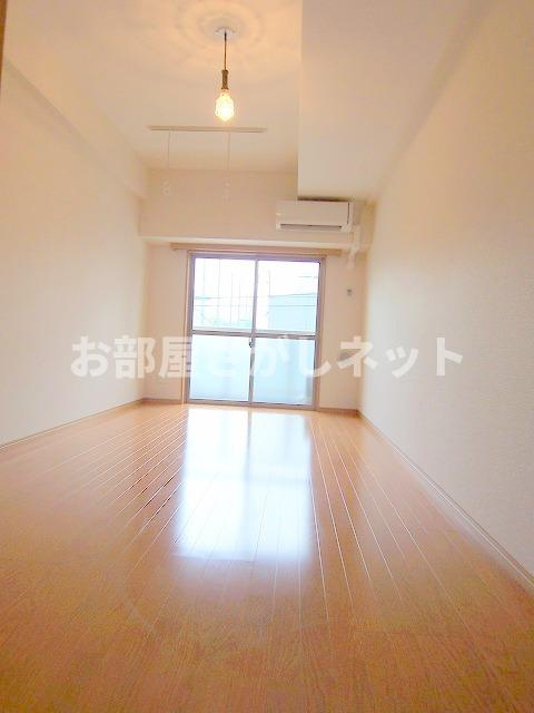 ＴＲＡＤＩＳ ＮＩＰＰＯＲＩ Ｅ【おとり物件なし】#学生・社会人にオススメ！初期費用分割払いOK！の洋室