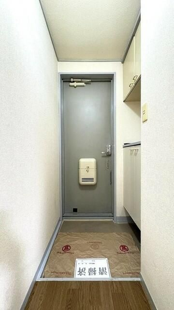 グランディール希望が丘Ａの玄関