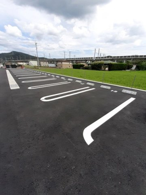 【駐車場】 | ラ・メゾン・フェリーチェＢ棟 | カースペースがあります