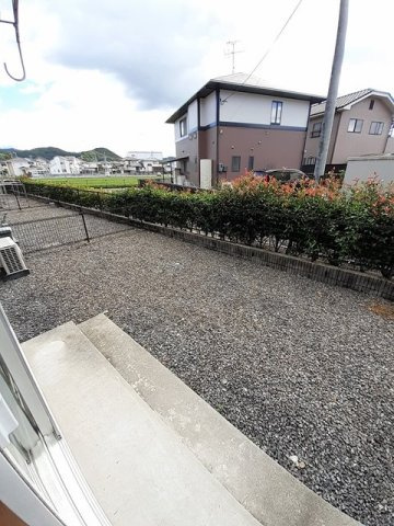 【庭】 | シャルマン・シャトレＢ | お庭の付いた物件です