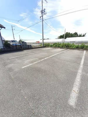 【駐車場】 | シャルマン・シャトレＢ | 駐車場完備です