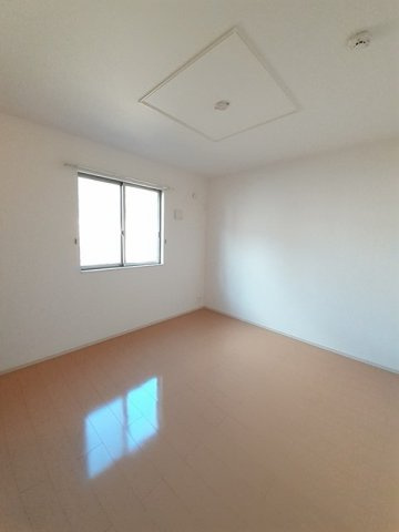 【内装】 | サンフォレスト | 明るい室内です