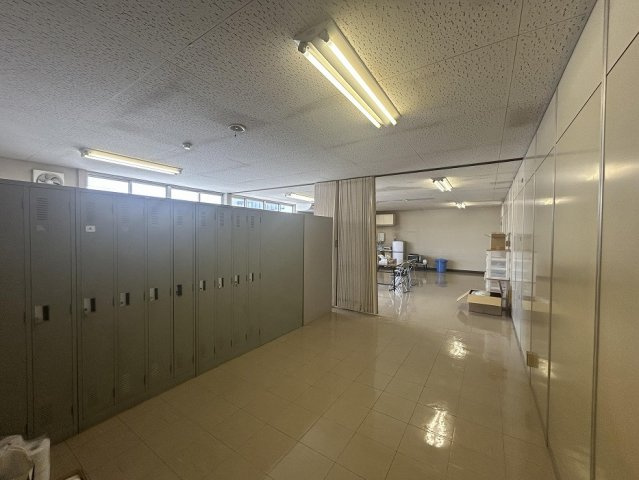 瀬戸内市長船町　貸工場の洋室|休憩室＆更衣室 