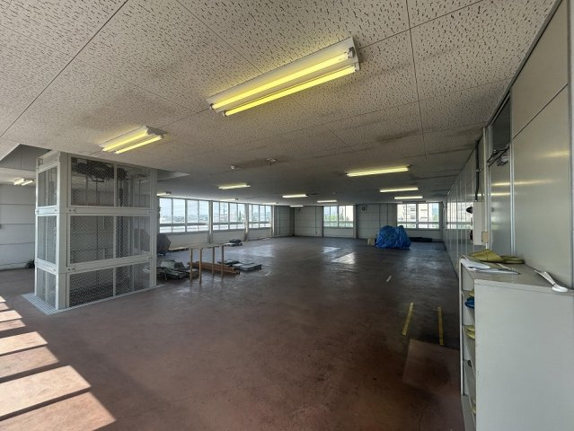 瀬戸内市長船町　貸工場の内装|2F