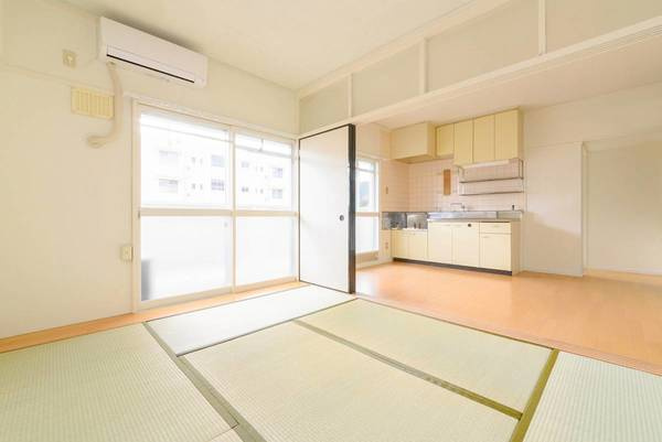 【居間・リビング】 | ビレッジハウス備前片上2号棟 | ビレッジハウスの同一物件・同一タイプの間取りの写真です