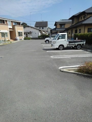 カーズＢの駐車場|駐車場です