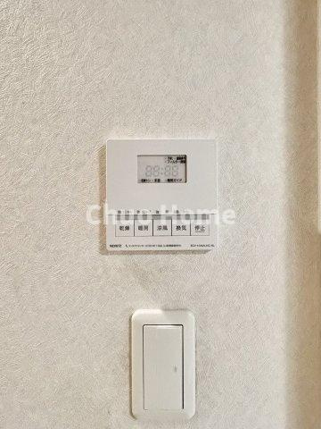 キャナルワーフタワーズウエストの内装|【浴室乾燥機】暖房・冷風・換気・乾燥が可能です。毎日を快適に過ごせるうれしい機能が揃っています。雨の日の洗濯物も安心です。