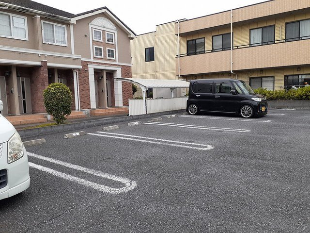 サン・ヴェールの駐車場