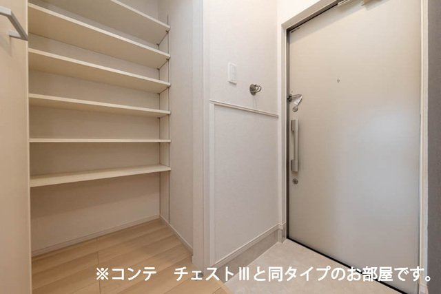 中妻アパートの玄関