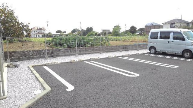 ｓｕｎｎｙ　ｐｒｅｔｔｙ　ＳＴの駐車場