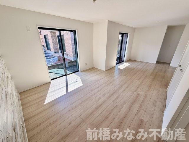 【新築平屋】前橋市朝倉町２丁目　限定１棟　ハートフルタウン　新築建売の居間・リビング|おしゃれな居間です