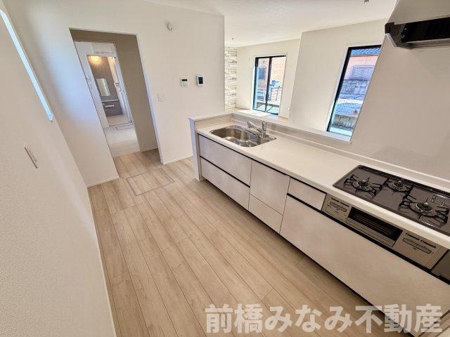 【新築平屋】前橋市朝倉町２丁目　限定１棟　ハートフルタウン　新築建売のキッチン|きれいなキッチンです