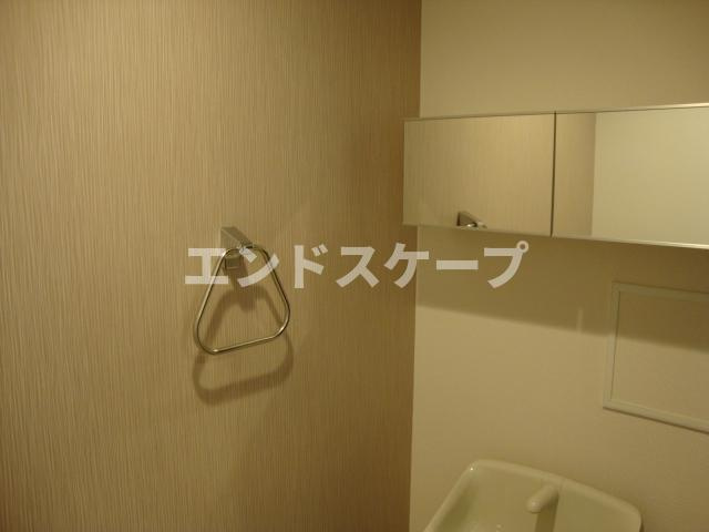 ルミナスの収納|トイレ収納
高崎、前橋のお部屋探しはエンドスケープまで！お客様の理想お聞かせ下さい♪