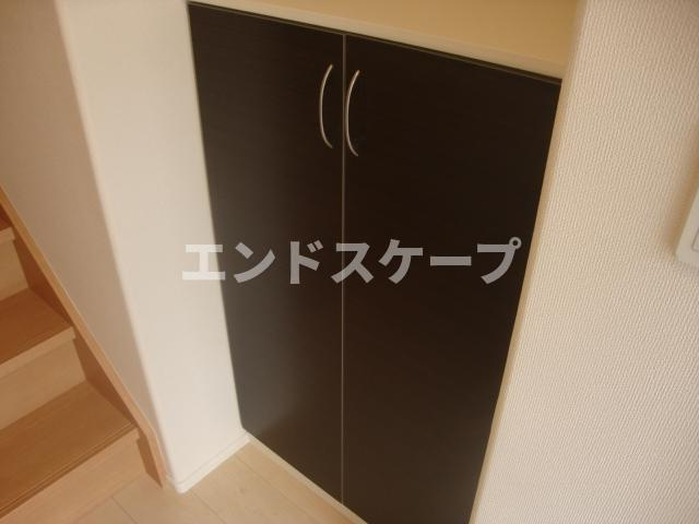 ルミナスの収納|下駄箱
高崎、前橋のお部屋探しはエンドスケープまで！お客様の理想お聞かせ下さい♪