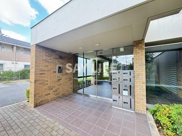 メゾン新町のエントランス
