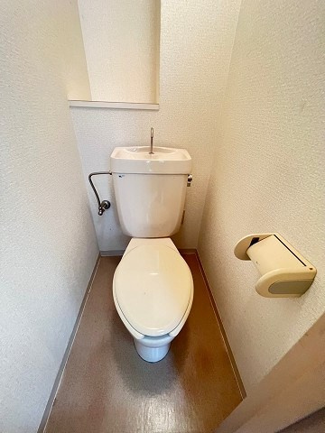 尼崎市武庫川町４丁目のアパートのトイレ