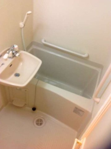 レオネクストフォレスタの浴室