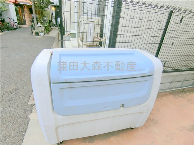 レジデンス平和島のその他共用部分|ゴミ捨てBOX