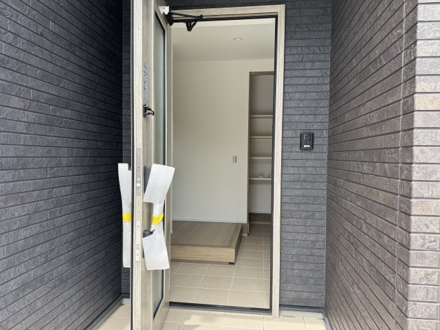 新築建売　清和４丁目２号の玄関|ゆったりとした玄関です