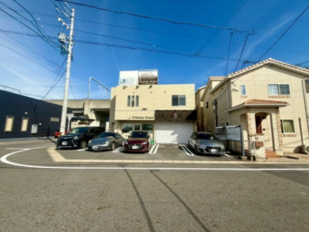 スミックスホームビルの外観