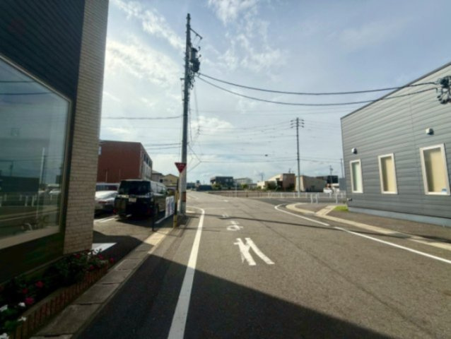 スミックスホームビルの周辺