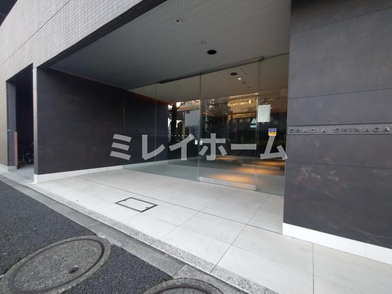 クレイシア品川戸越のエントランス
