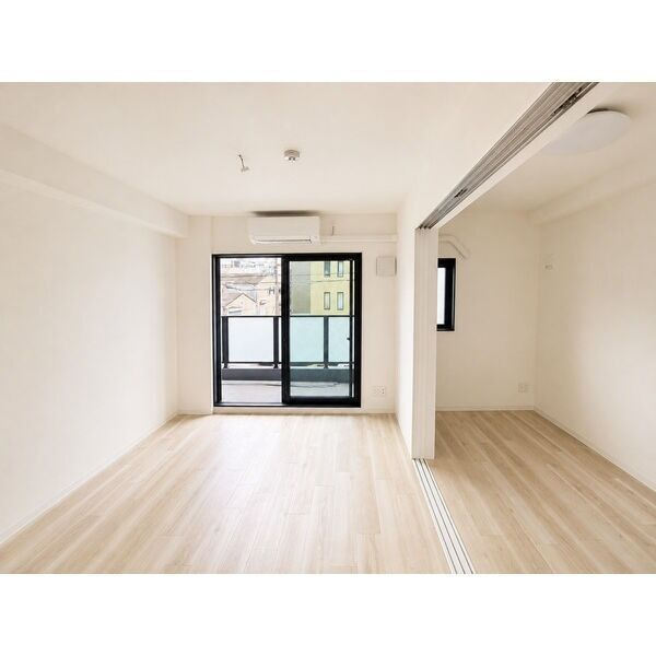 MAISON PREMIER UMEDA NORTH　豊崎東小学区の洋室