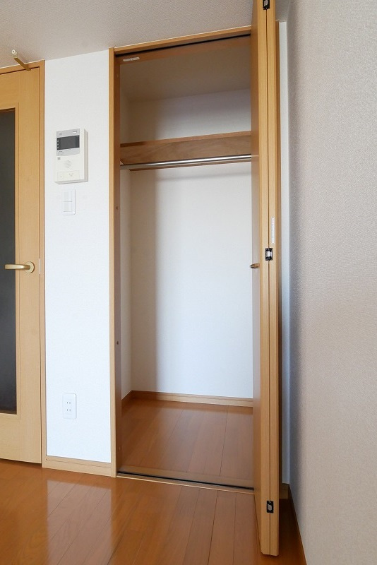 ＴＲＡＤＩＳ ＮＩＰＰＯＲＩ Ｅの内装|中はこのようになっています