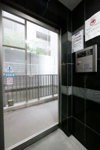 ＴＲＡＤＩＳ ＮＩＰＰＯＲＩ Ｅの外観|外観です