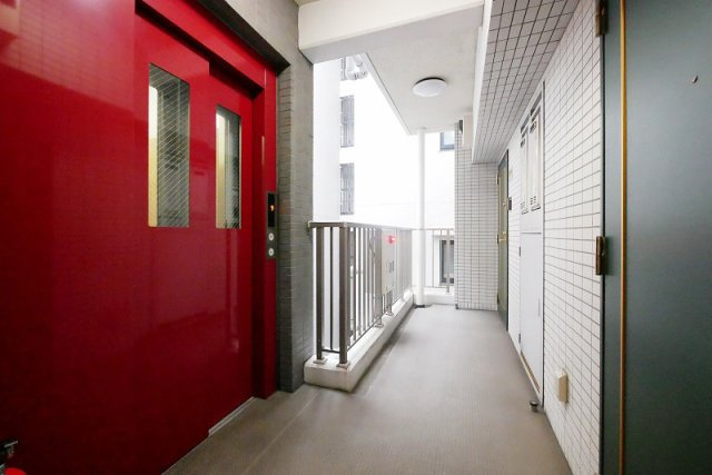 ＴＲＡＤＩＳ ＮＩＰＰＯＲＩ Ｅの外観|外観です