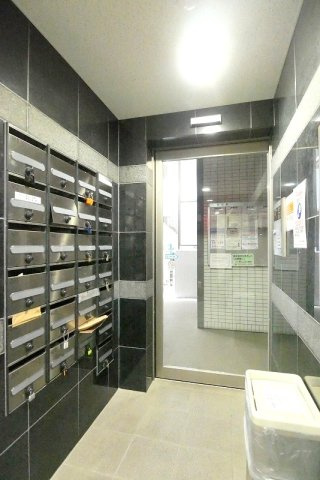 ＴＲＡＤＩＳ ＮＩＰＰＯＲＩ Ｓの外観|外はこのようになっています