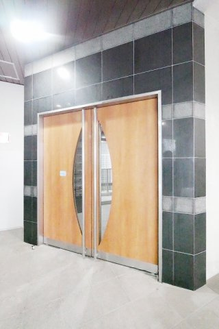 ＴＲＡＤＩＳ ＮＩＰＰＯＲＩ Ｅの外観|おしゃれな外観です