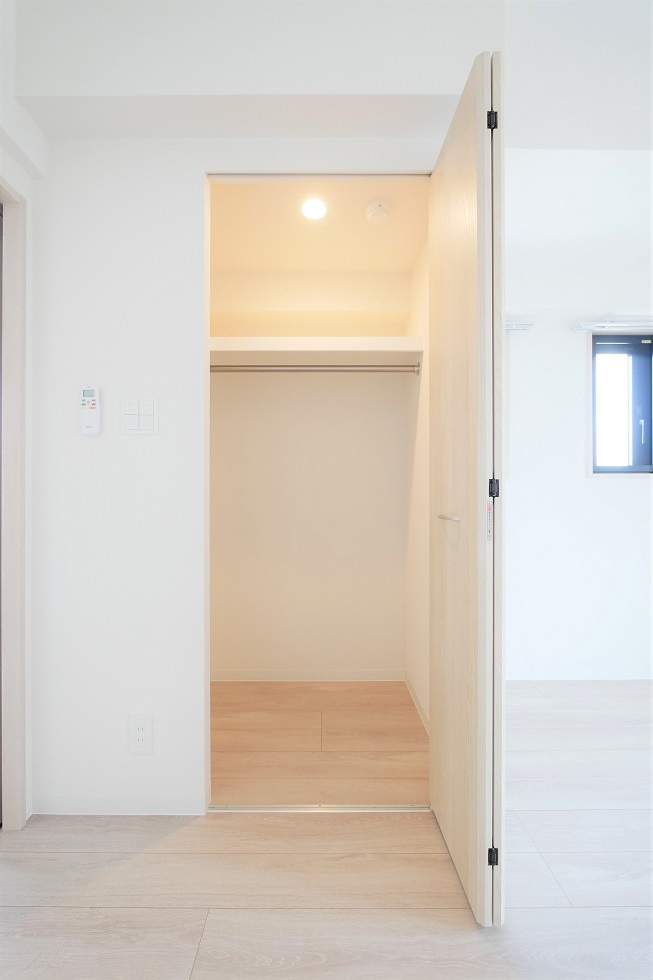 RYOGOKU STATION RESIDENCEの内装|明るい色調の室内です