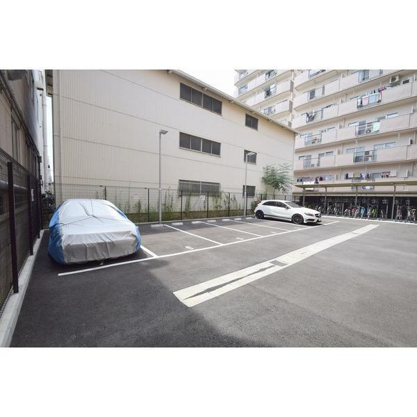 Ｌｕｘｅ鶴見の駐車場