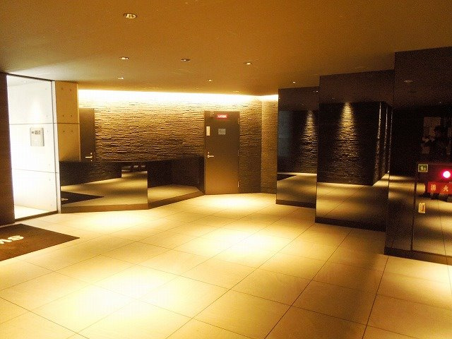 【ロビー】スワンズシティ大手前ソレイユ