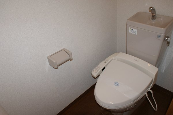 【トイレ】ドミトリオ仁王田
