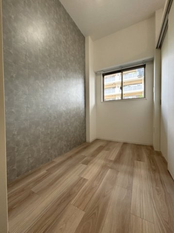 お部屋によって壁紙の色が変わります。