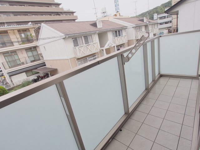 アビタシオン桃山のバルコニー