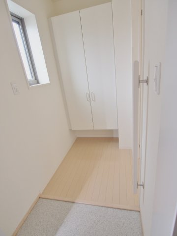 アビタシオン桃山の玄関