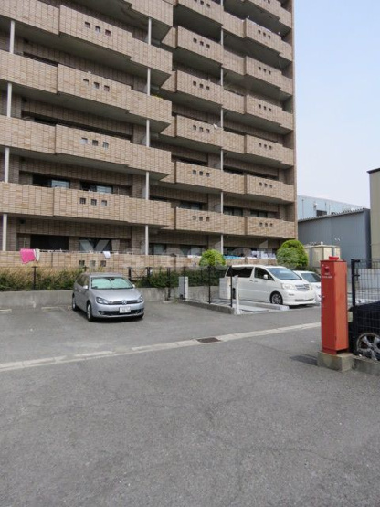 【駐車場】
