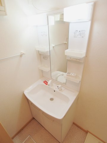 プロムナード瀬野　B棟の独立洗面台