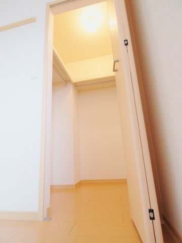 プロムナード瀬野　B棟の収納