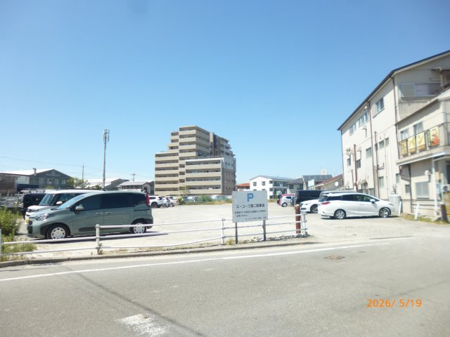 大久保町西島貸地の駐車場