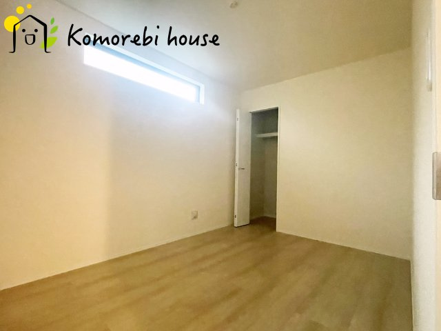 上尾市東今泉６番　新築一戸建て　ハートフルタウン　Aの洋室|明るい洋室です