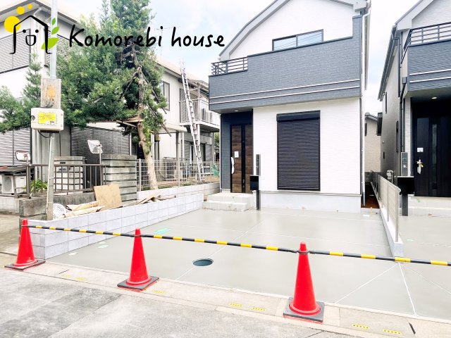 上尾市東今泉６番　新築一戸建て　ハートフルタウン　Aの駐車場|駐車場に車を止められます