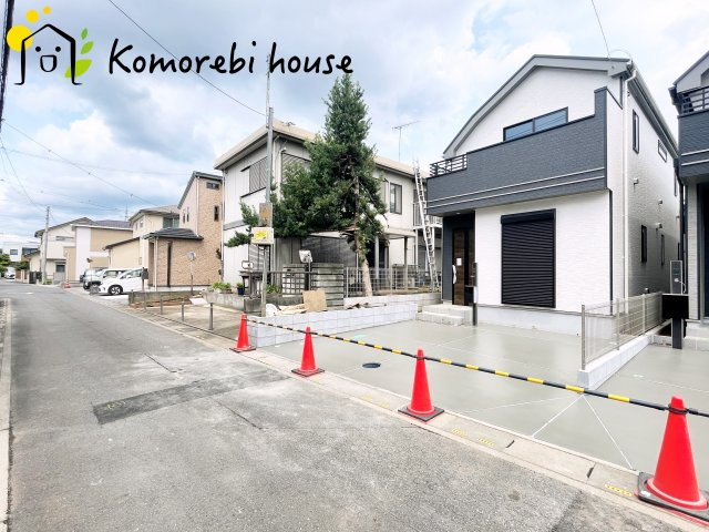 上尾市東今泉６番　新築一戸建て　ハートフルタウン　Aの前面道路含む現地写真|前面道路含む現地写真です