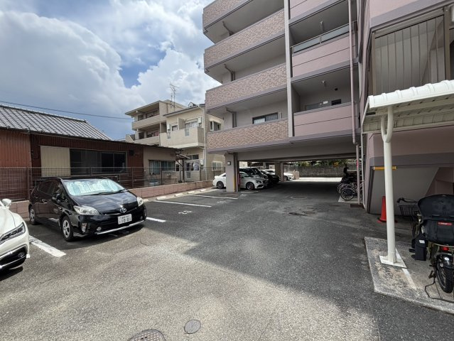 【駐車場】 | エクレールイースト西新